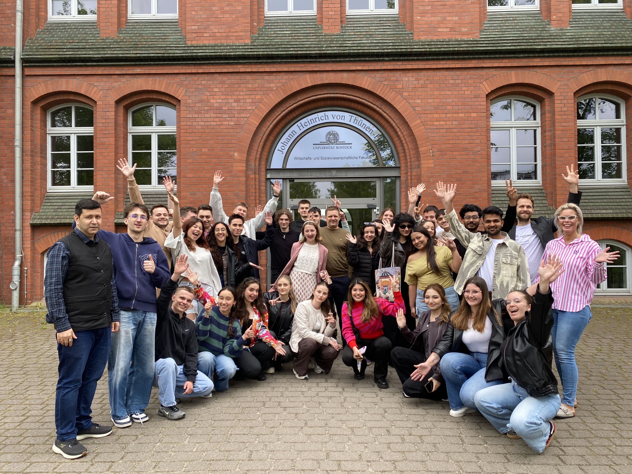 EU-CONEXUS Spring School in Rostock: AI, Data Visualisation and Smart Industry in an International Learning Environment